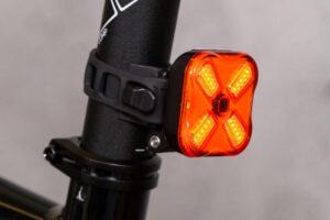 Tagatuli RAVEMEN CL06 USB COB 50lms auto brake